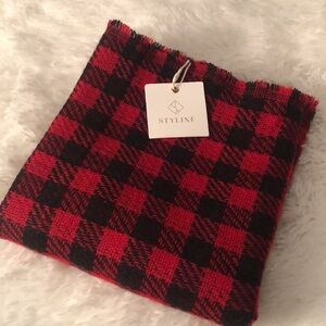 Scarf 🧣 Buffalo Plaid / Gingham Red & Black Eternity Scarf NWT Skyline